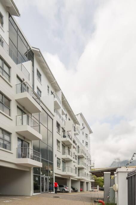 Rondebosch Apartment *